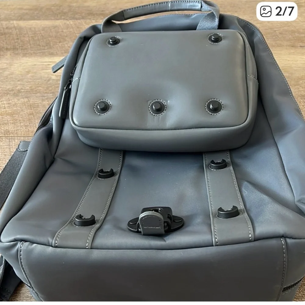 MONOS Metro Backpack - Picture 2 of 12